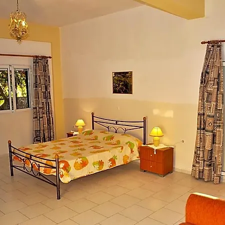 Hotel Tonia With Sea View And Garden - Pelekas Beach, Corfu