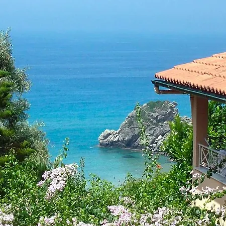 Hotel Tonia With Sea View And Garden - Pelekas Beach, Corfu